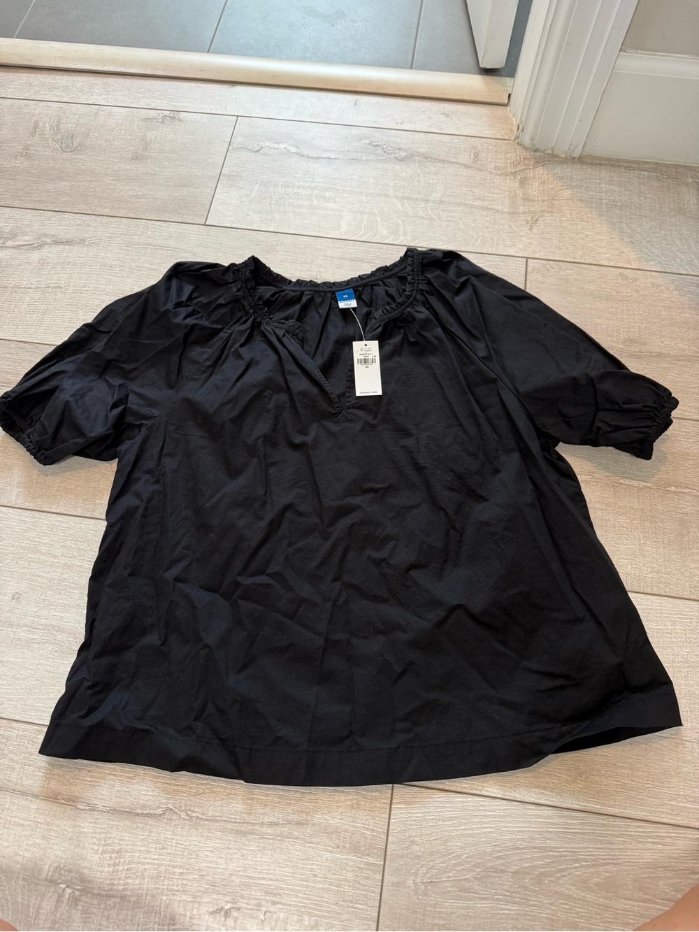 Old Navy Black Puff-Sleeve Peasant Top